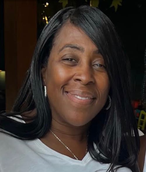 Headshot of Thais Mitchell, LCSW