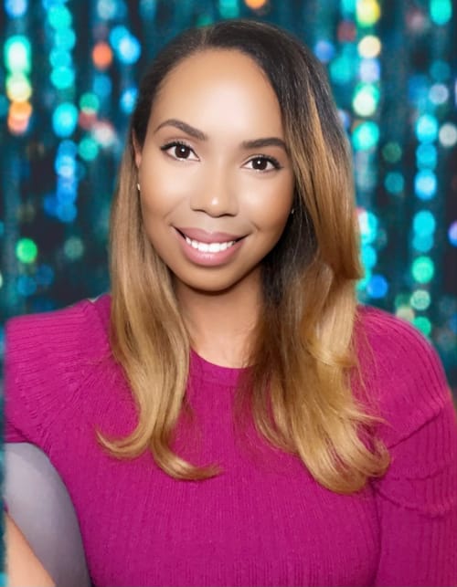 Headshot of Rozlyn Everett, LPC