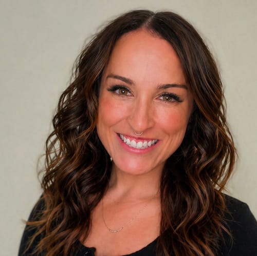 Headshot of Ciana Sage, LCSW