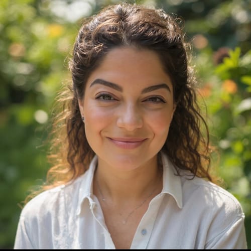 Headshot of Mariana daSilva, LPC