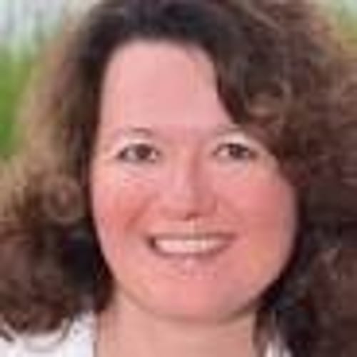 Headshot of Rachel Veronneau, LMFT
