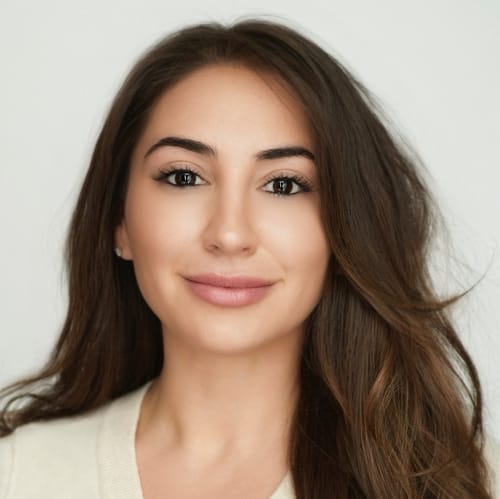 Headshot of Arta Packes, LPC