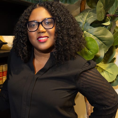 Headshot of Tynia Coleman, LPC