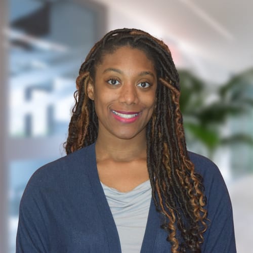 Headshot of Roniqua Zimmermann, LCSW