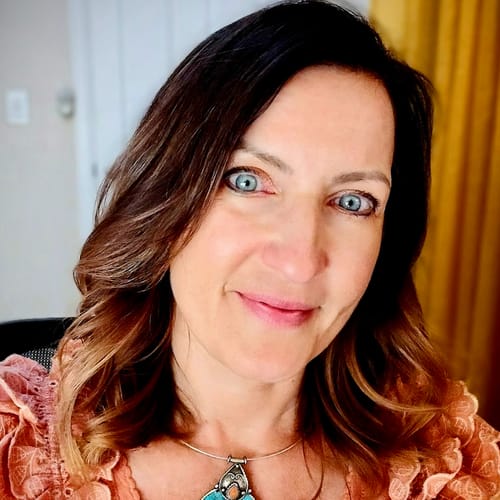 Headshot of Jeanette Nicastri, LCSW