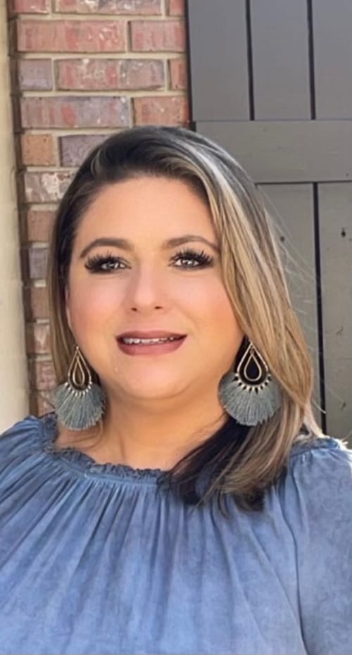 Headshot of AnaLisa Peña, LPC