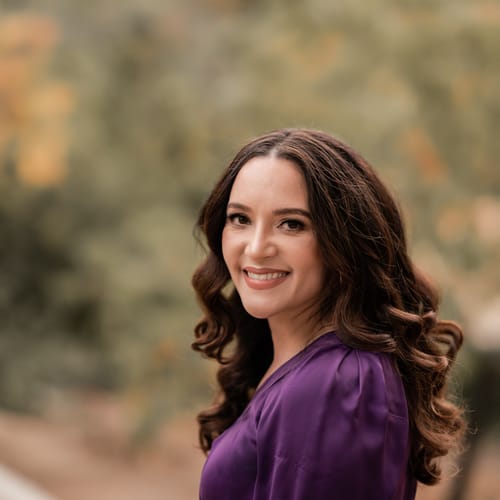 Headshot of Susana Stewart, LCSW