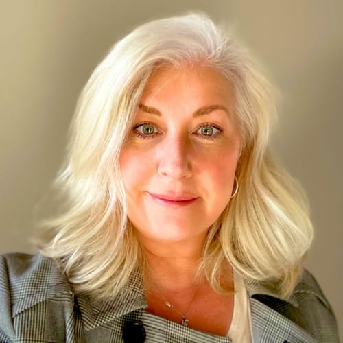 Headshot of Shelley Stretch, LPC