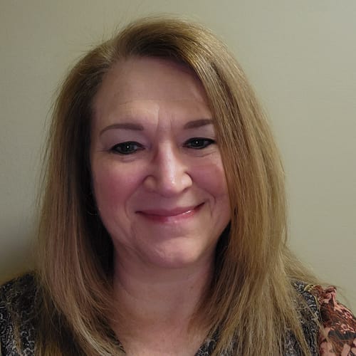 Headshot of Lynn Bassett, LCSW