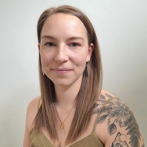 Headshot of Elise Personte, LCSW