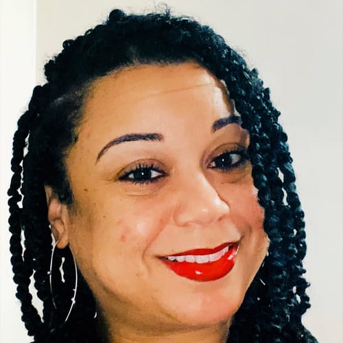 Headshot of Amanda Smith, LCSW