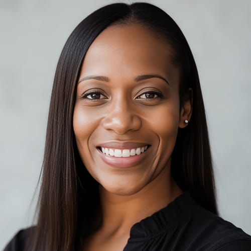Headshot of Shaquila Glass, LCSW