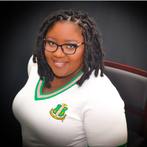 Headshot of Shakoya Hicks, LPC