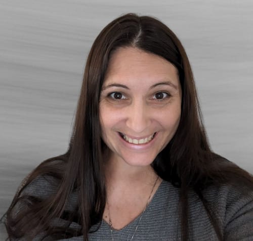 Headshot of Raquel Pereda, LMHC