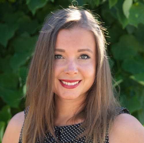 Headshot of Marina Dormer, LMFT