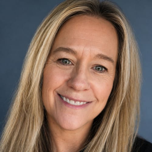 Headshot of Stephanie Johnson, LCSW