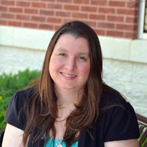 Headshot of Stacey Reynolds, LCSW