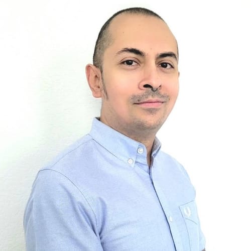 Headshot of Alejandro Penaloza, LMHC
