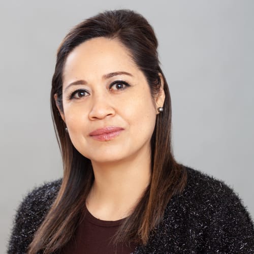 Headshot of Aidarina Basarudin-Pigott, LCSW