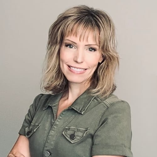 Headshot of Shannon Snyder, LICSW