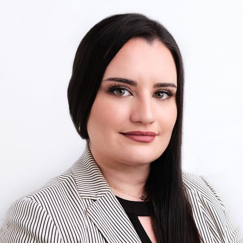 Headshot of Paulina Bollat, LCSW