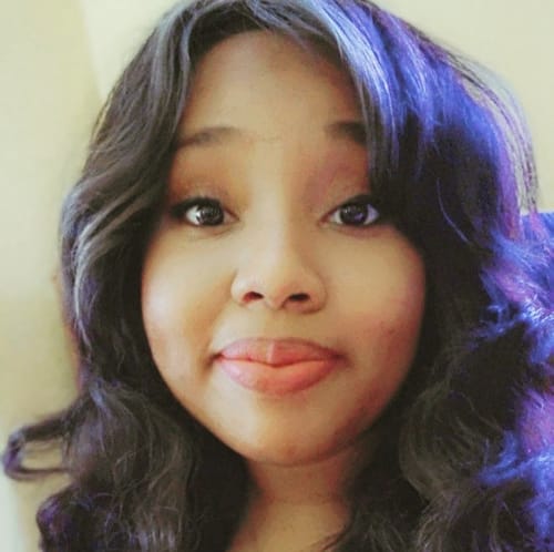 Headshot of Valannda Hazzard, LPC
