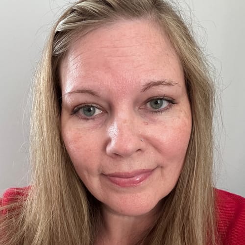 Headshot of Carolyn Grace, LPC