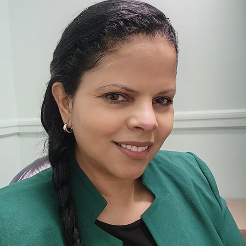 Headshot of Kenia Alcantara, LCSW