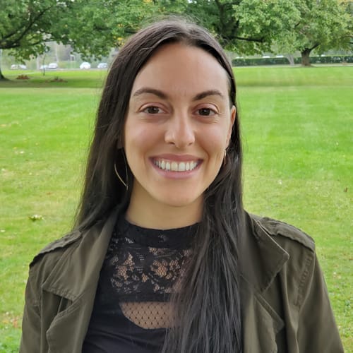 Headshot of Angela Contento, LMHC
