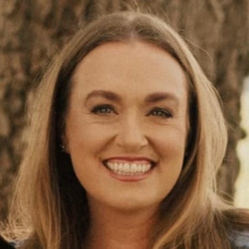 Headshot of Maura Callary, LMFT