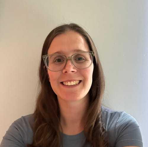 Headshot of Amanda Olson, LICSW