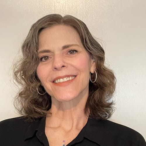 Headshot of Shari Schaffer, LMFT