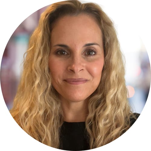 Headshot of Shelly Long, LCSW