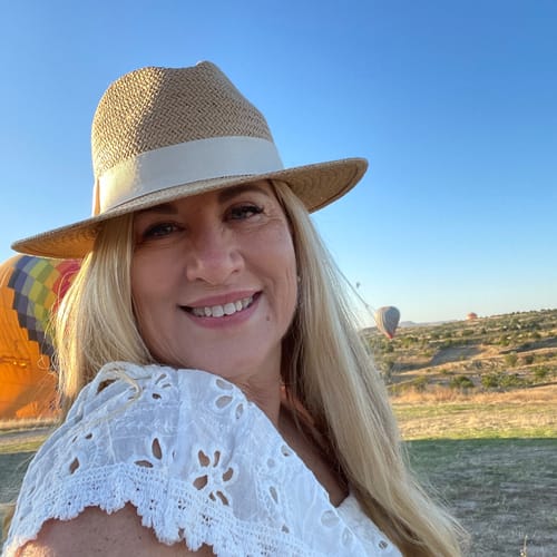 Headshot of Lourdes Amador, LMHC