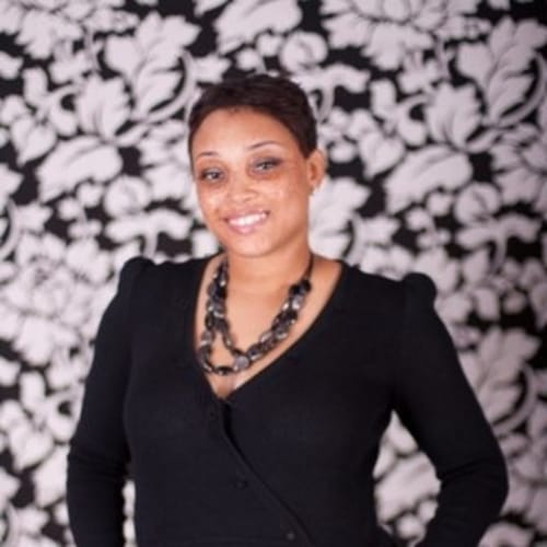 Headshot of Tamekia Crook, NP