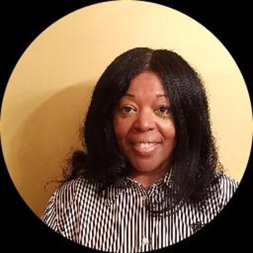 Headshot of Sahntanyna Blackwell, LPC