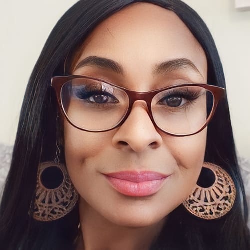 Headshot of LaToya Harley, NP