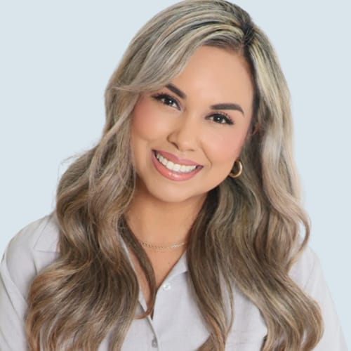 Headshot of Tania Montero, LMFT