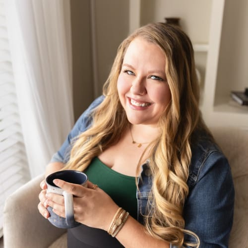 Headshot of Bobbi Kelsey, LCSW