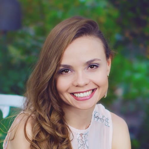 Headshot of Taya Sanders, LPC