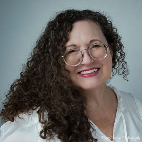 Headshot of Cyndia Pace, LPC