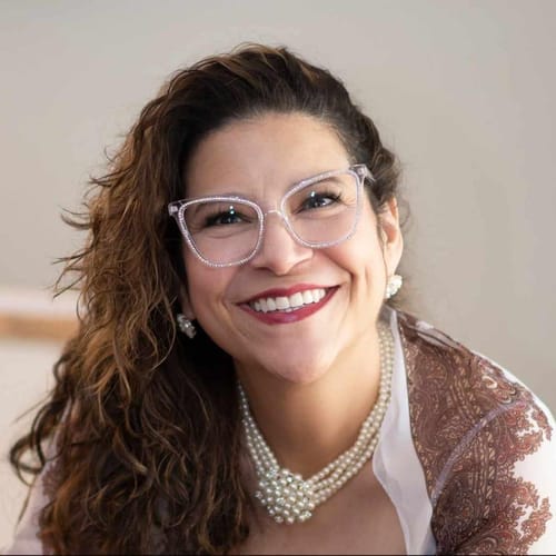 Headshot of Evelyn Rodriguez, LMFT