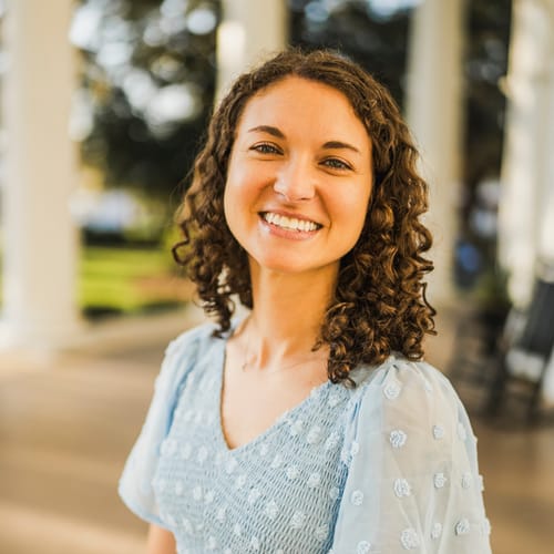 Headshot of Rebecca Schilling Thomas, LPC