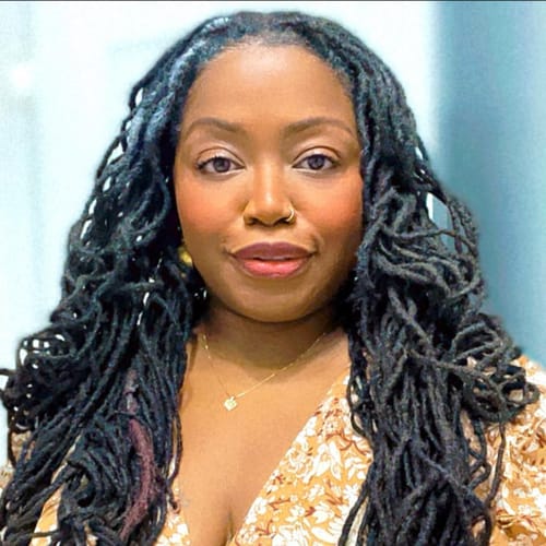 Headshot of Toshia Shaw, LCSW