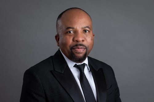 Headshot of Obinna Ezealor, APN