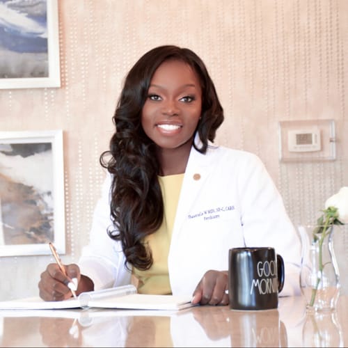 Headshot of Shauntelle Malcolm, APRN