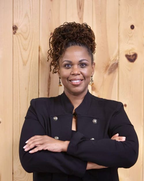Headshot of Shezelle McCaskill, LCPC