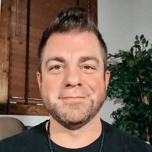 Headshot of Bradley Armendariz, LPC