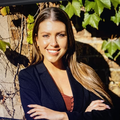 Headshot of Lauren Lustfeldt, LCPC