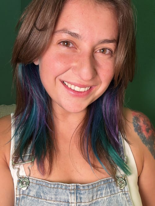 Headshot of Shayna Alper, LCSW